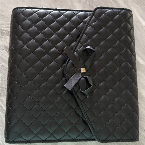Franklin Covey Other - Franklin Covey Audrey Simulated Leather Snap Binder in Black